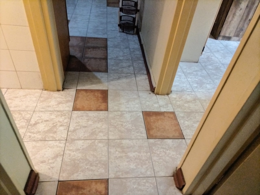 2 Bedroom Property for Sale in Rustenburg Central North West